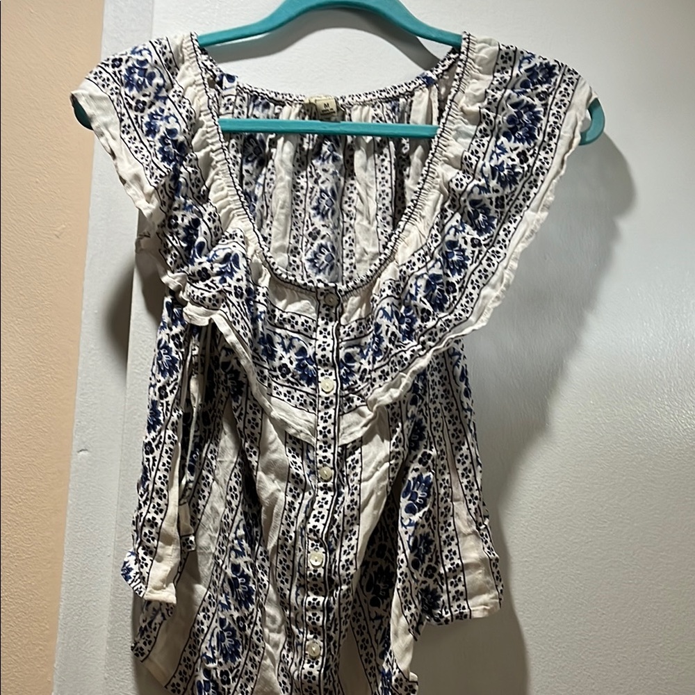 Lucky Brand Black and White Ruffled Cap Sleeve Blouse